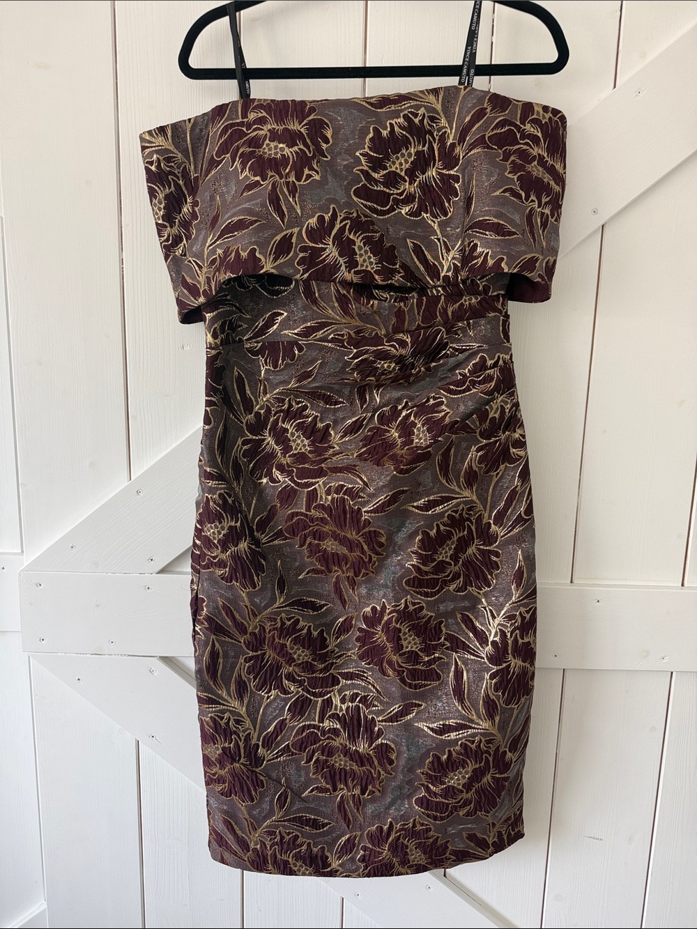 Vince Camuto size 8 Strapless Floral Jacquard Dress in Burgundy and Gold